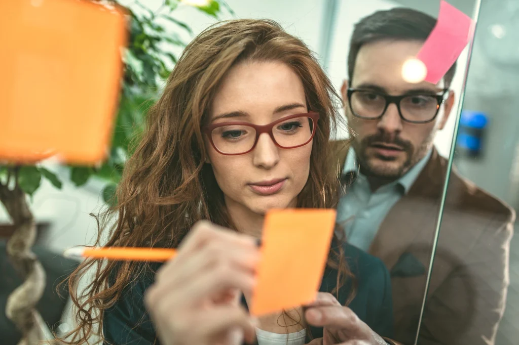 Briefs de contenido a partir de objeciones de ventas