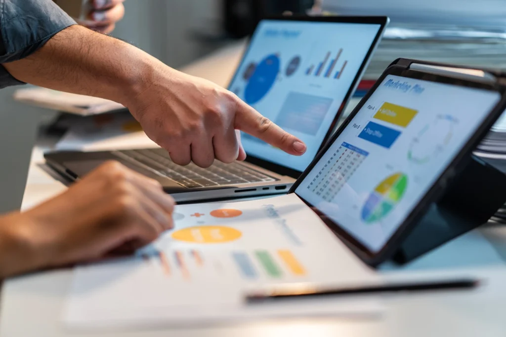 Datos de marketing en múltiples plataformas